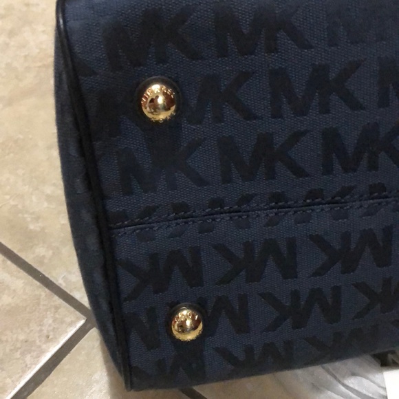 M K bag - Picture 6 of 8